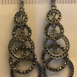Black crystal pierced earrings